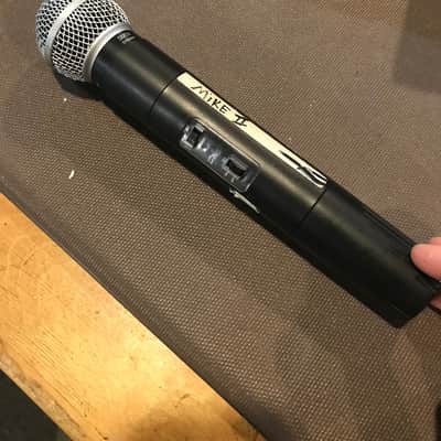 Shure Beta 87c two SM58 and JBL wireless mics image 3