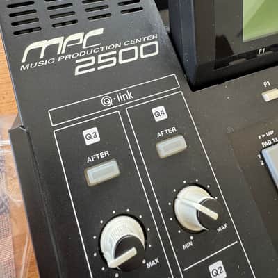 Akai MPC2500 Music Production Center 2005 - 2013 - Black image 9
