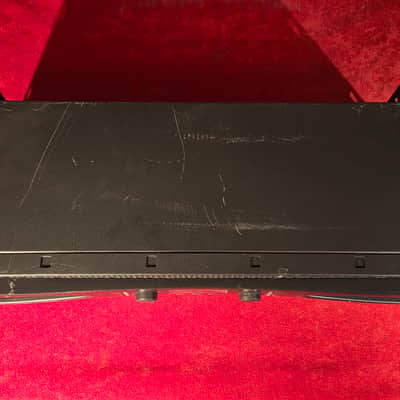 Crown XLS 1502 2-Channel 525-Watt Power Amplifier image 5