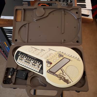 CERTIFIED!!! SUZUKI OMNICHORD OM300 INSPECTED/SERVICED AND IN AMAZING CONDITION! image 4