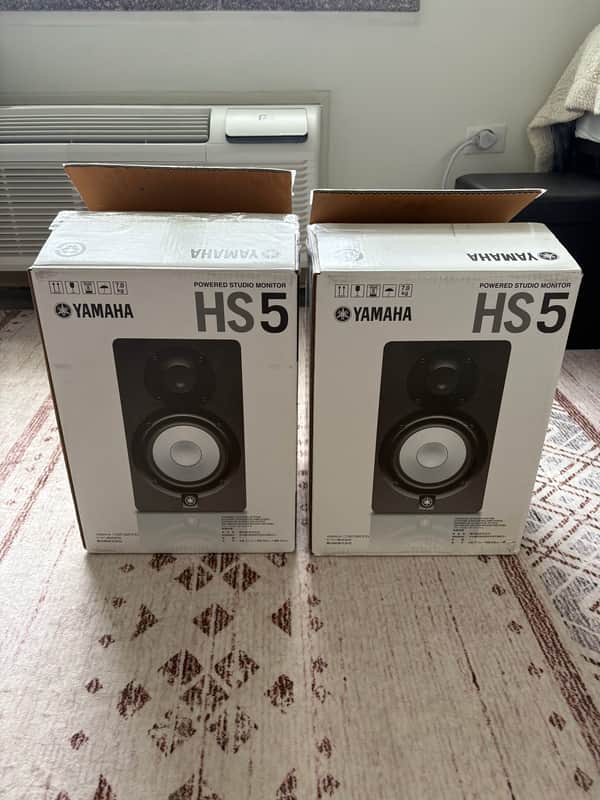Yamaha HS5 5" Powered Studio Monitor (Pair) 2015 - Present - Black image 1