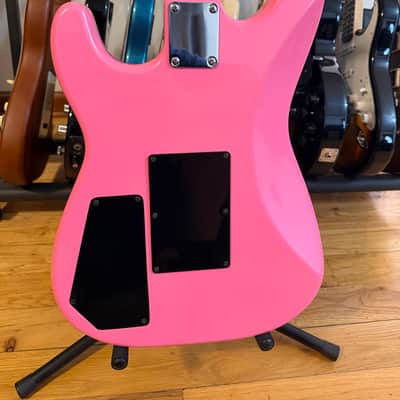 Squier Contemporary Stratocaster HSS with Floyd Rose 1989 - 1990 - Flash Pink image 7