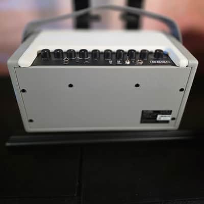 Mooer SD30 30-Watt 1x8" Digital Modeling Guitar Combo 2019 - Present - White image 3