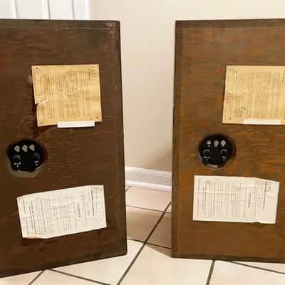 Pair of Acoustic Research AR-3 Floor Speakers - Walnut image 4