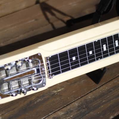 Guyatone HG-306C Steel Guitar 1960's - Vintage White image 10