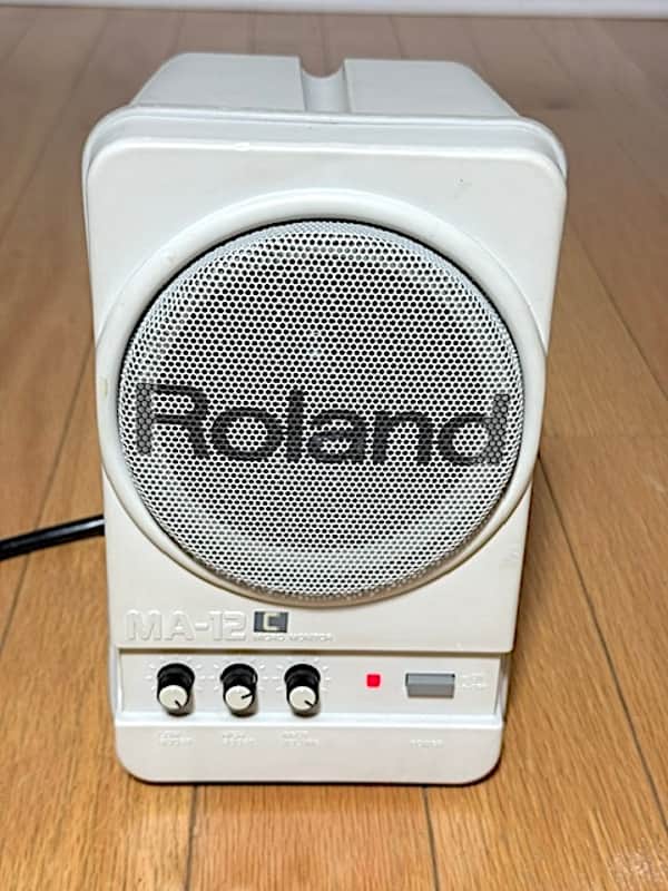 Roland MA-12C, White, Powered Nearfield Monitor, w/ Mounting Bracket, Very Good Condition image 1