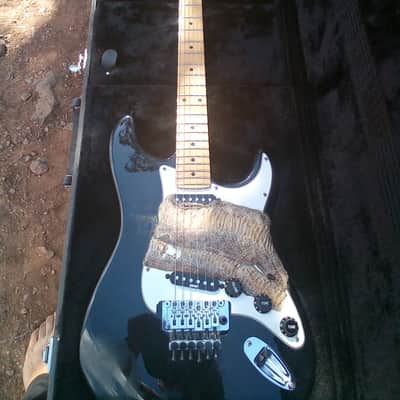 Custom Super strat 2021 Snakeskin/Black image 1