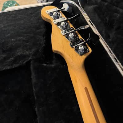 Fender Precision Bass with Maple Fretboard 1980 - Sienna Sunburst image 6