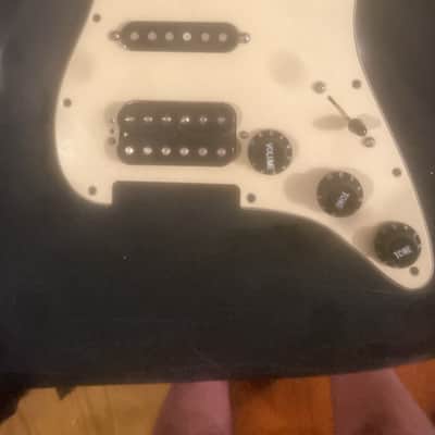 Gombrelli Guitars HSS Stratocaster loaded pick guard 2020 - Cream image 3