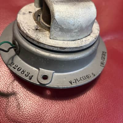 Jensen V21 Leslie Horn Driver image 3