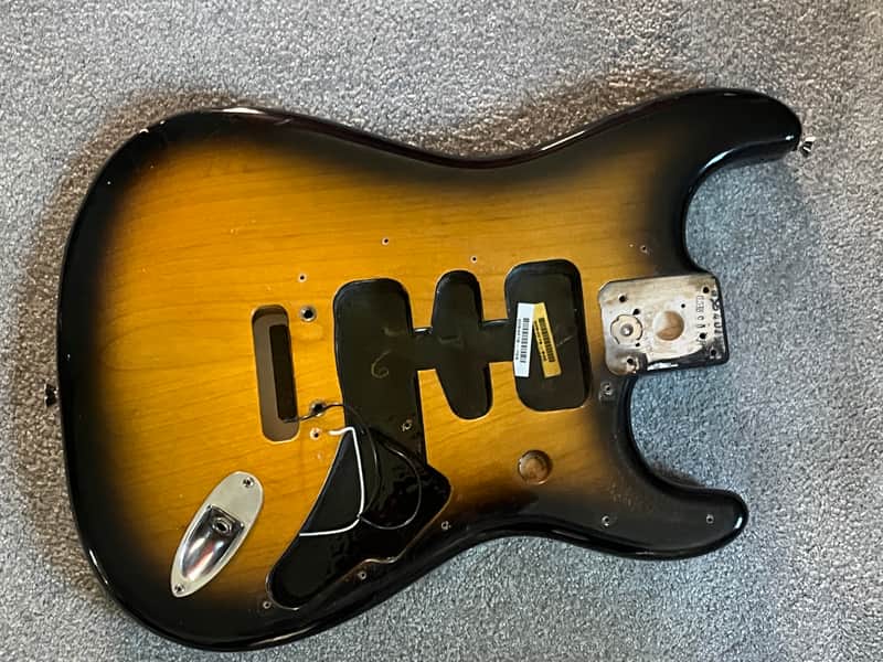 2003 Fender American Stratocaster 50th Anniversary ash sunburst 4 lb 14 oz body image 1