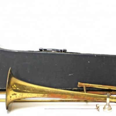 Silvertone Tenor Trombone, USA, Lacquered Brass with case/MP. Good condition, with wear/tarnish image 1