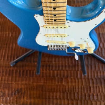Fender American Professional Stratocaster Guitar Faded Lake Placid Blue 2022 - Gloss image 6