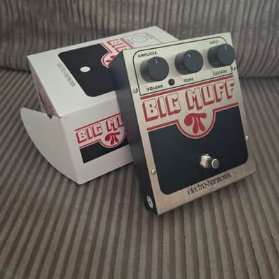 Immagine Electro-Harmonix Big Muff Pi 2000 - Present - Silver / Black / Red - 2