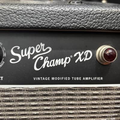Fender Super Champ XD with cover and pedal image 2