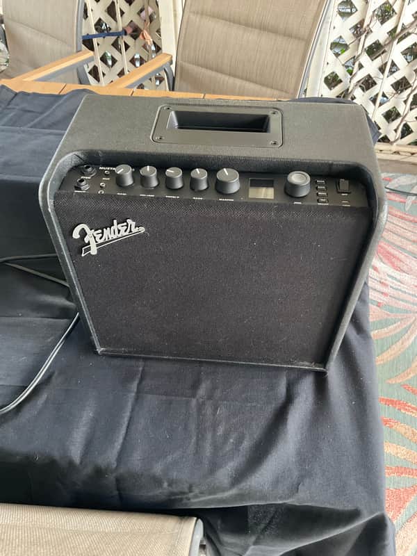 Fender Mustang LT25 Amp for $80 - 50% Off!