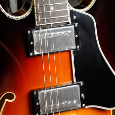 Eastman T386 Semi-Hollowbody Electric Guitar Sunburst image 5