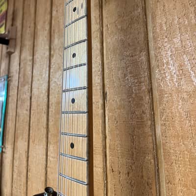 Fender Standard Stratocaster with Maple Fretboard 1998 - 2005 - Midnight Wine image 10