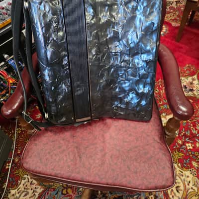 Pollina Piano Accordion 41/120 Made in Italy w Case and Straps image 6