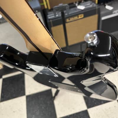 Squier Affinity Series Stratocaster with Rosewood Fretboard 2001 - 2018 - Black image 10