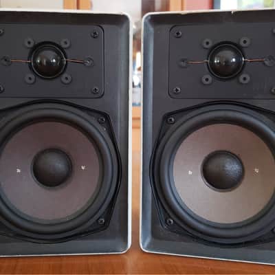 ADS L300e 2 Way Bookshelf Speakers a/d/s Vintage Compact Audiophile Quality Monitors image 2