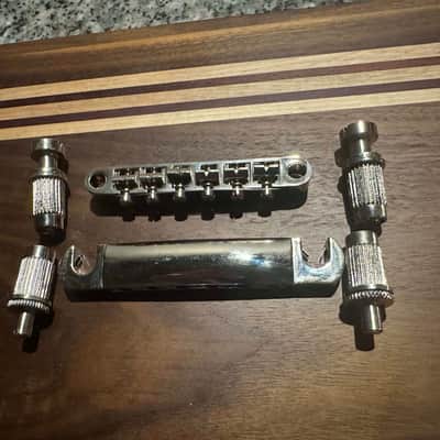 Epiphone Tune O Matic Bridge With Stop Tail And Studs 2023 - Chrome image 1