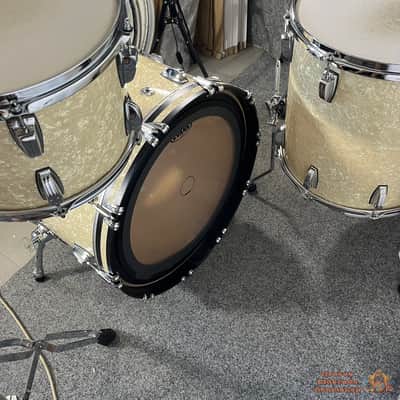 Ludwig Classic Oak 22,13,16 Drum Kit - White Marine Pearl image 4