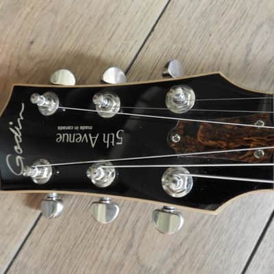 Godin 5th Avenue Kingpin 2010s - Cognac Burst image 6