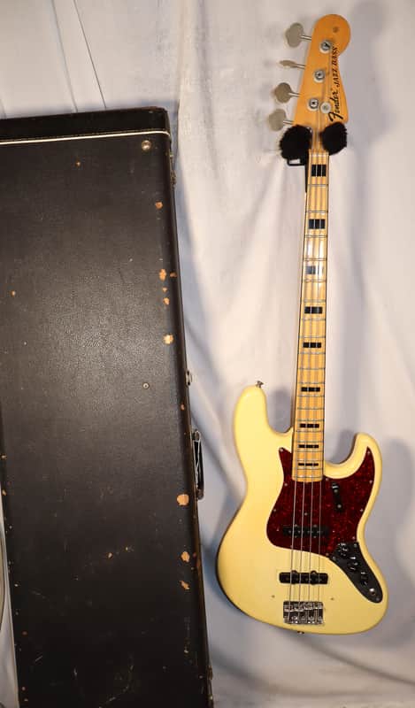 Fender Jazz Bass Olympic White Maple Fingerboard with original case 1971 vintage ALL ORIGINAL - Very Good