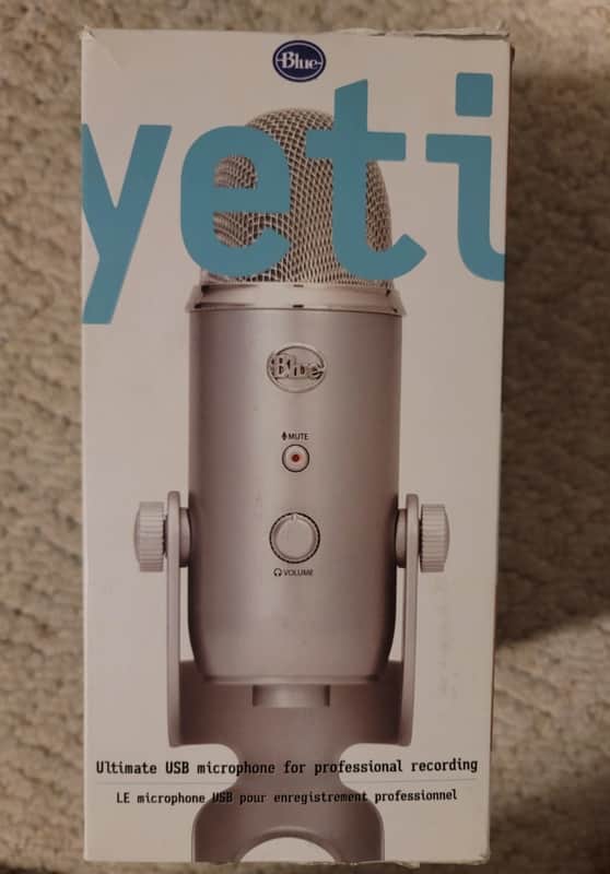 Blue Yeti Studio USB Mic Recording System Pack
