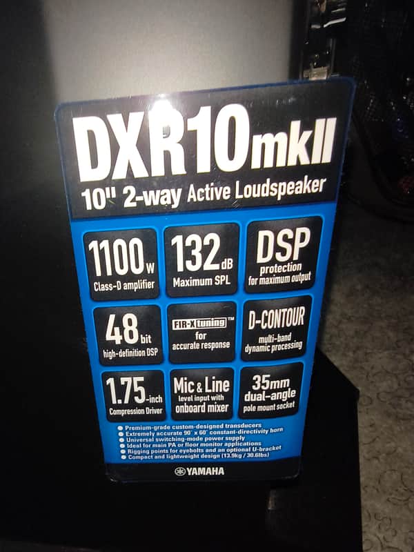 Yamaha DXR10 mkII 2-Way 1100-Watt 10" Active Loudspeaker