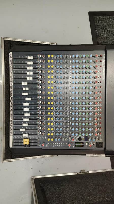 Allen & Heath MixWizard WX-4 16-2 compact monitor board in excellent condition - 2000's image 1