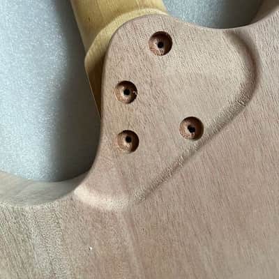 Tiger Maple Top 7 String Headless Guitar Mahogany Body with Maple Neck image 4