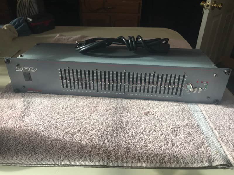 DOD 831 Series II 31 band Equalizer with rack mount bolts and washers image 1
