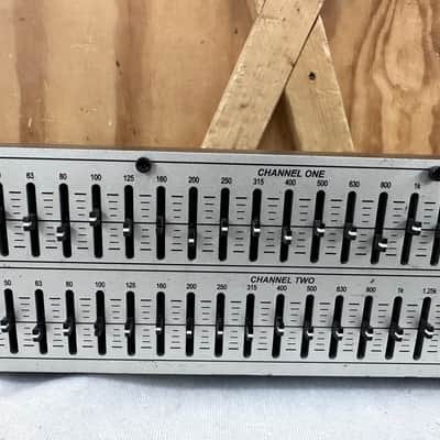 DBX 231S Dual Channel 31 Band Graphic Equalizer EQ - Tested & Working - READ image 4