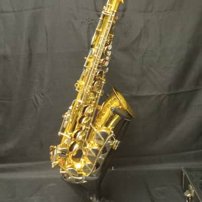 Vito YAS Alto Saxophone Clone serial 041809 - Lacquer image 1