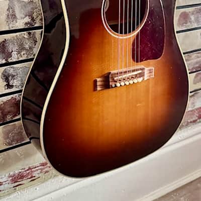 Gibson J-45 Standard 2014 - Sunburst image 3