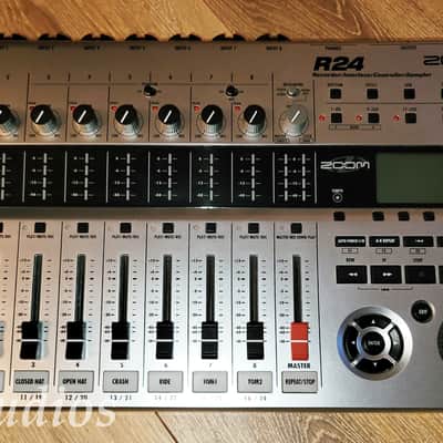 Zoom R24 - Like New in Box with USB Stick!! imagen 6
