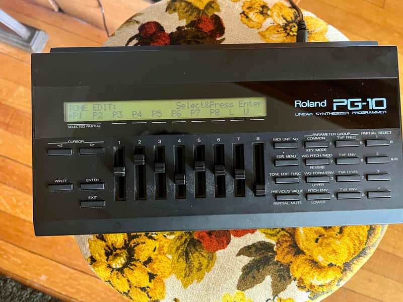 Roland PG10 programmer controller for d10 d5 d20 d110 gr50 image 1