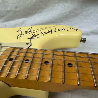 Fender Yngwie Malmsteen Signature Stratocaster Guitar with Case - signed! 1992 - Vintage White / Maple neck image 19