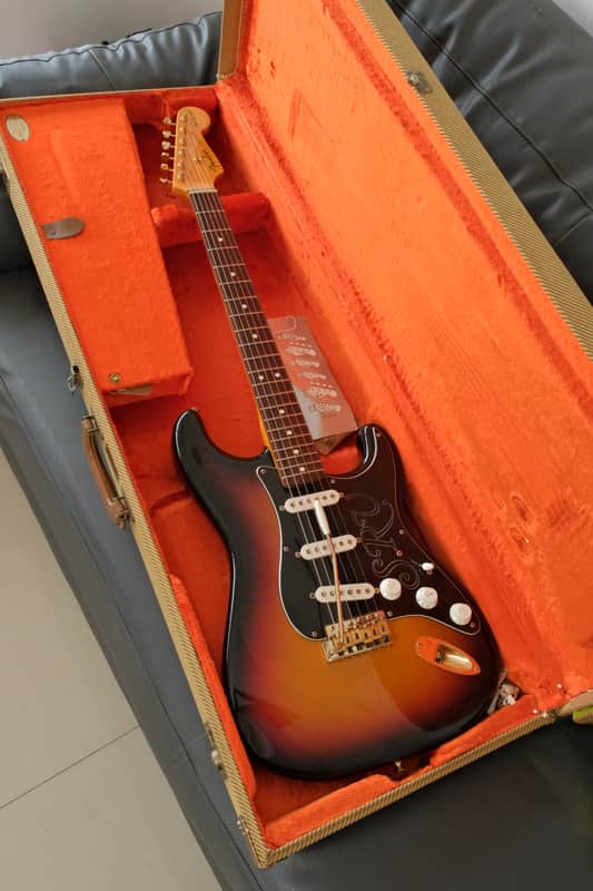 Fender Stevie Ray Vaughan Stratocaster with Pau Ferro Fretboard 2003/04 - 3-Color Sunburst image 1