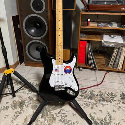 Fender Eric Clapton Artist Series Stratocaster with Vintage Noiseless Pickups 2001 - Present - Black image 3