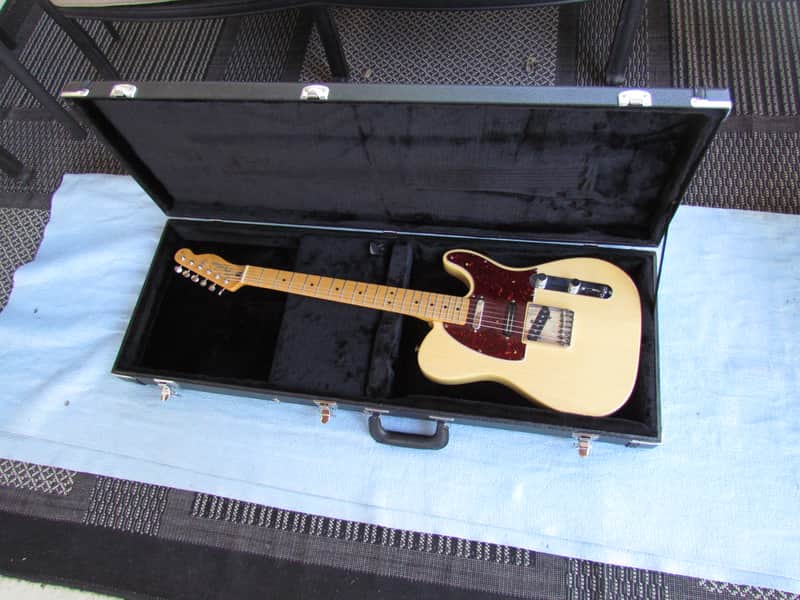 Fender Deluxe Series Nashville Telecaster Barden Middle Pickup & Hardshell Case
