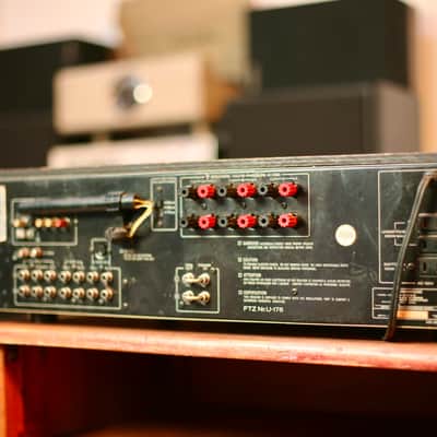Kenwood KR-9050 1978 - Silver and wood image 9
