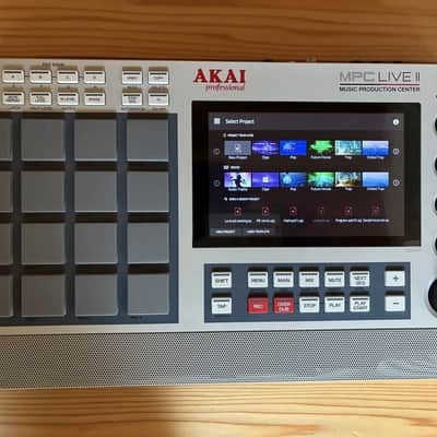 Akai MPC Live II Standalone Sampler / Sequencer Retro Edition 2020 - Present - Grey image 2