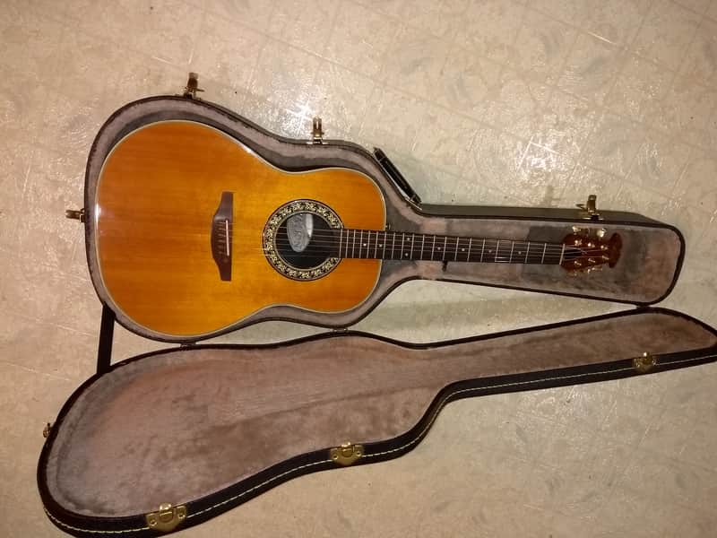 Vintage US made Ovation 1121-4 Balladeer Artist acoustic guitar