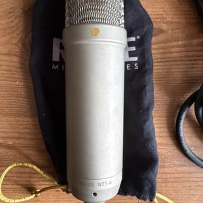 RODE NT1-A Large Diaphragm Cardioid Condenser Microphone 2002 - Present - Silver image 2