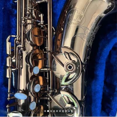 JL Woodwinds Tenor Saxophone + case + mouthpieces image 6