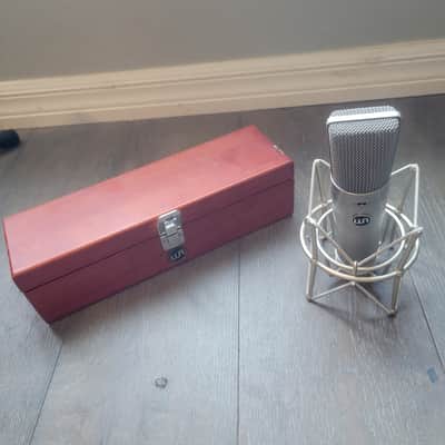 Warm Audio WA-87 Large Diaphragm Multipattern Condenser Microphone 2016 - 2020 - Nickel image 3