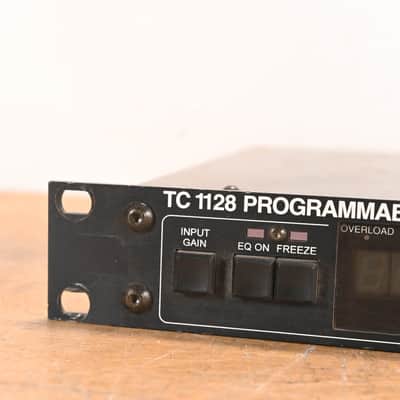 TC Electronic TC 1128 Programmable 28-Band Graphic EQ/Spectrum Analyzer CG01VQ4 image 5